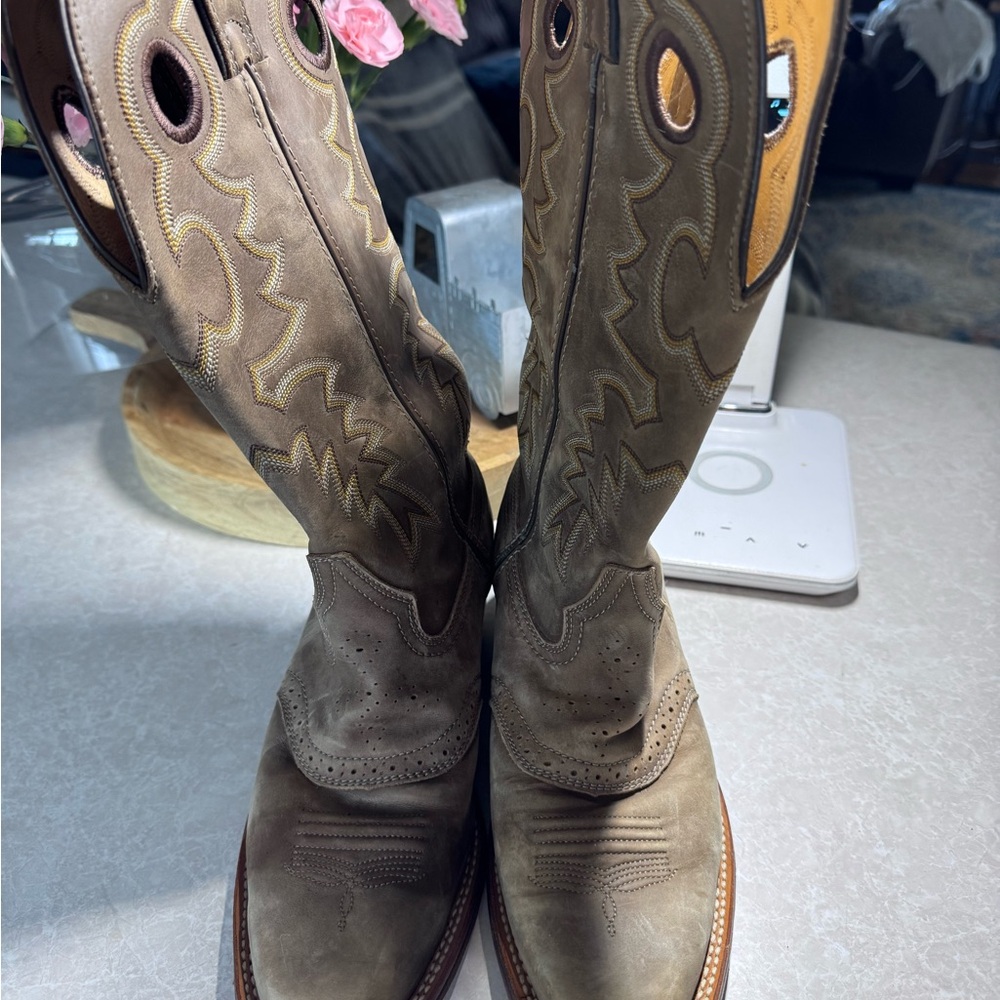 Women's Western Boots in Brown